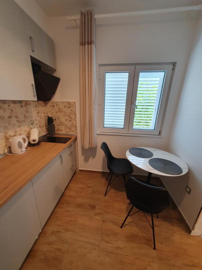 Zita - Heart Of Rovinj, Apartment For 2, Free Parking, 2Min Center, 5Min Beach Walk Exterior photo
